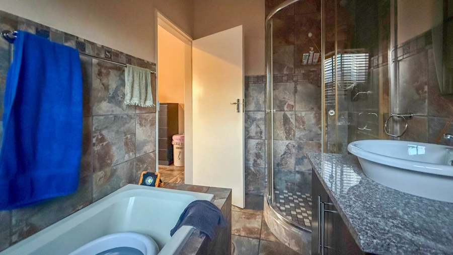 3 Bedroom Property for Sale in Melodie North West